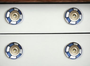 Charming Blue And Gold Set Of 8 Knobs