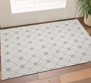 2' X 4' Ivory Wool Quatrefoil Hand Tufted Area Rug